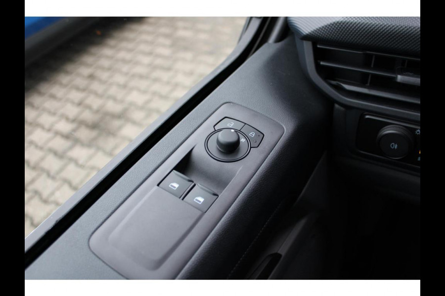 Ford Transit Custom 320 2.0 TDCI L2H1 Trend | NIEUW MODEL | Automaat 136pk | 13 inch scherm | Camera | 4-weg verstelbare bestuurdersstoel met bijrijdersbank | reservewiel | LED koplampen | Cruise Control | Frozen White