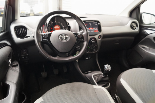Toyota Aygo 1.0 VVT-i 73pk X-play 5-drs -AIRCO-CAM-NAVI-