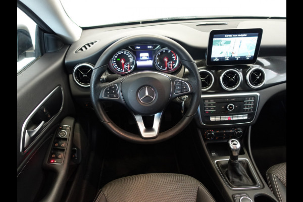 Mercedes-Benz CLA-Klasse 180 Prestige AMG Ed- Leer I Navi I Camera I Xenon Led I ECC I LMV