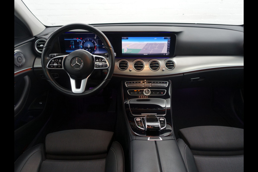 Mercedes-Benz E-Klasse 200 d AMG Line Aut- Schuifdak I Sfeerverlichting I 360 Camera I Xenon Led I Carplay I Lane Assist