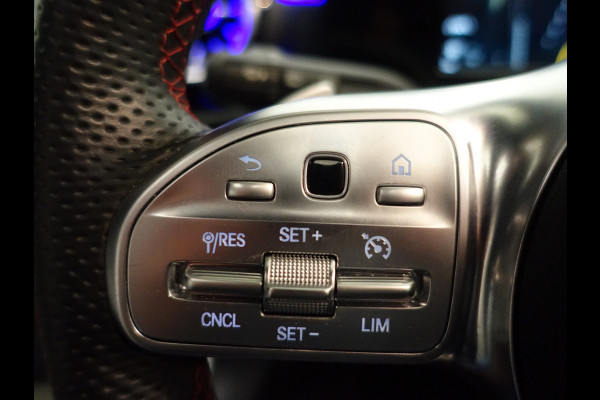 Mercedes-Benz A-Klasse 200 AMG Prestige Ed Autom- Panodak I Leer I Virtual Cockpit I Sfeerverlichting