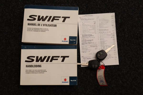Suzuki Swift 1.2 Comfort Smart Hybrid Adaptive-cruise Airco Bluetooth Lichtmetaal