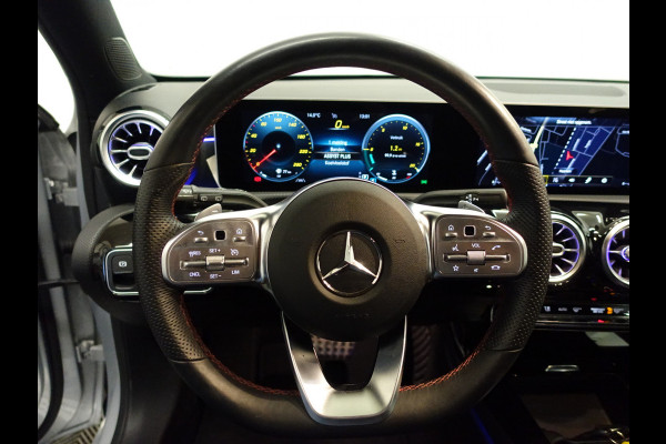Mercedes-Benz A-Klasse 250 AMG Premium 225pk Ed Autom- Leer I Camera I Navi I Xenon Led I Stoelverwarming