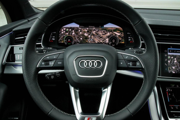 Audi Q7 55TFSI e Quattro Pro Line S S-Line 381pk Automaat! 1e|DLR|Luchtvering|Panoramadak|Virtual|Kuipstoelen|Ventilatie|Softclose