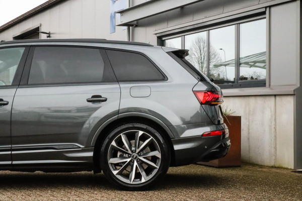 Audi Q7 55TFSI e Quattro Pro Line S S-Line 381pk Automaat! 1e|DLR|Luchtvering|Panoramadak|Virtual|Kuipstoelen|Ventilatie|Softclose