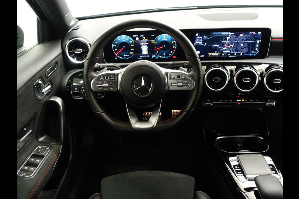 Mercedes-Benz A-Klasse A35 AMG 4MATIC Edition 1- 306pk Burmester I Xenon Led I Camera, Navi I Full