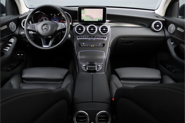 Mercedes-Benz GLC 220 d 4-MATIC Aut9, Panoramadak, Camera, Head-up Display, Trekhaak, Burmester, Dodehoekassistent, Led Intelligent Light System, Etc.