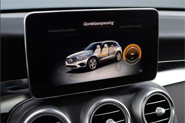 Mercedes-Benz GLC 220 d 4-MATIC Aut9, Panoramadak, Camera, Head-up Display, Trekhaak, Burmester, Dodehoekassistent, Led Intelligent Light System, Etc.