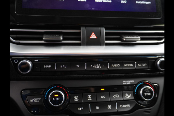 Kia Niro 141pk Aut. Hybrid Camera Adap.Cruise Apple Carplay AndroidNavi Trekhaak Keyless Blindspot BordHerkenning ASR Stoelverwarmd Multi Priv. Glas AEB ESP Orig. Nlse auto EURO 6