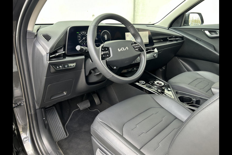 Kia Niro EV DynamicPlusLine 64.8 kWh Automaat | Leder | Schuif-/kanteldak | Camera | Navi | Key-Less | Stuur-/Stoelverwarming | 17” Velgen | Apple CarPlay/Android Auto | PDC | Cruise | LED |