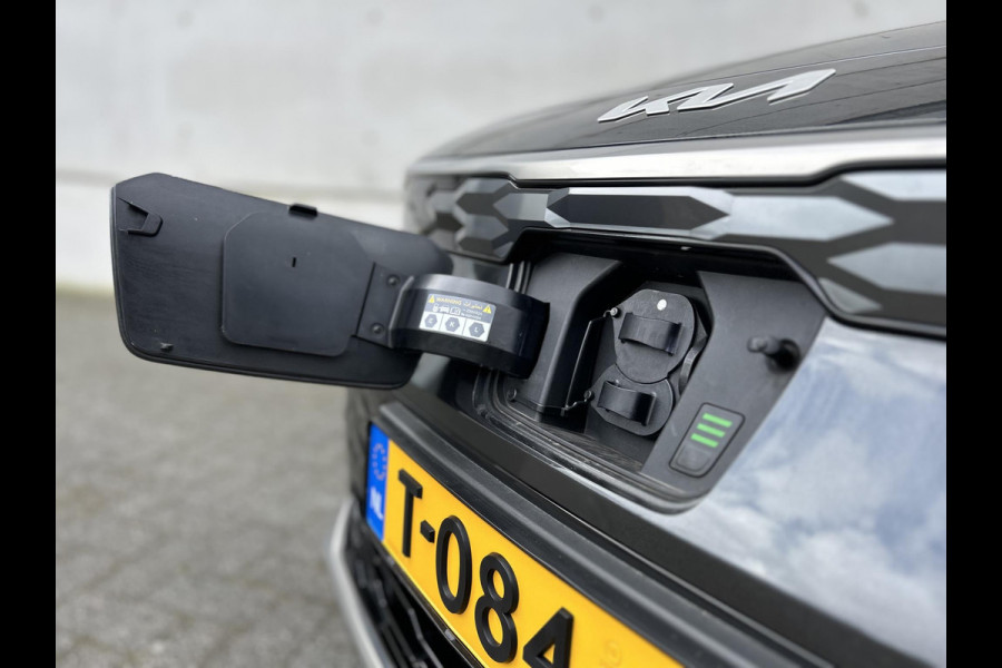 Kia Niro EV DynamicPlusLine 64.8 kWh Automaat | Leder | Schuif-/kanteldak | Camera | Navi | Key-Less | Stuur-/Stoelverwarming | 17” Velgen | Apple CarPlay/Android Auto | PDC | Cruise | LED |