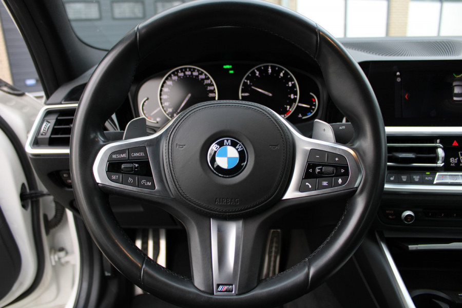 BMW 3-serie 330i High Executive M sport - Benzine - Automaat - 258 pk - 74.928 km