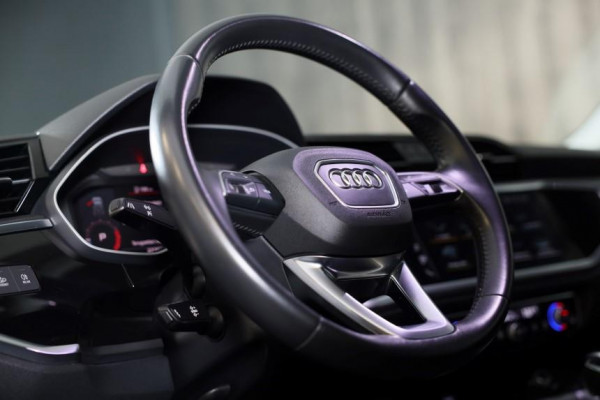 Audi Q3 35 TFSI S Line / AUT / Virtual Cockpit / Lane Assist / Dode Hoek / Elek Achterklep / Led / Pdc / 21 Inch
