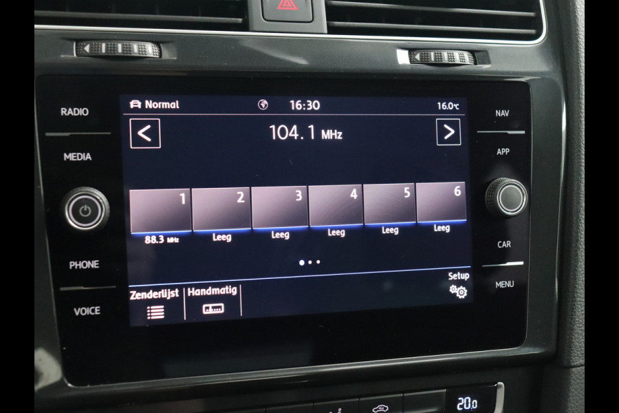 Volkswagen e-Golf 14.495 na Subsidie Adap.Cruise Navi-Pro Camera App-Connect Apple Android MirrorLink Led Pdc Dab Tel. Usb Ecc Isofix 16''LM EDITION