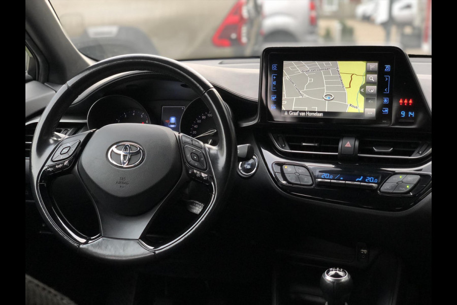 Toyota C-HR 1.2 Turbo Dynamic | Navigatie, Parkeercamera, Lichtmetalen velgen, DAB+, Keyless, Licht + Regensensor