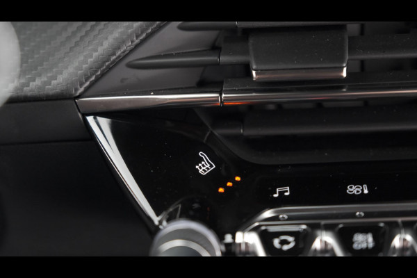 Peugeot 2008 PureTech 130 GT | Camera | Dodehoekdetectie | Navigatie | Parkeersensoren | Stoelverwarming
