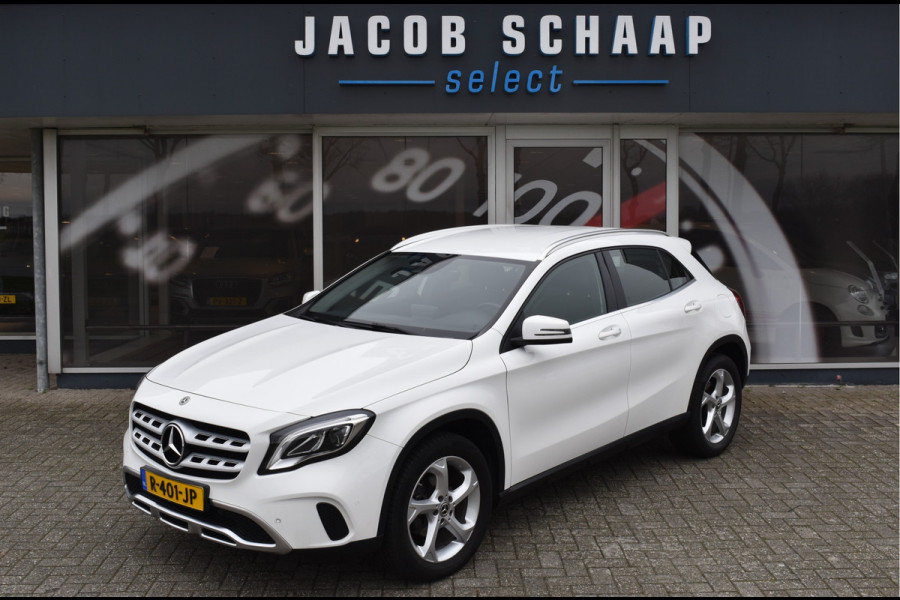 Mercedes-Benz GLA 180 Urban Automaat / Clima / Navi / Apple CarPlay / LED / Verw. stoelen