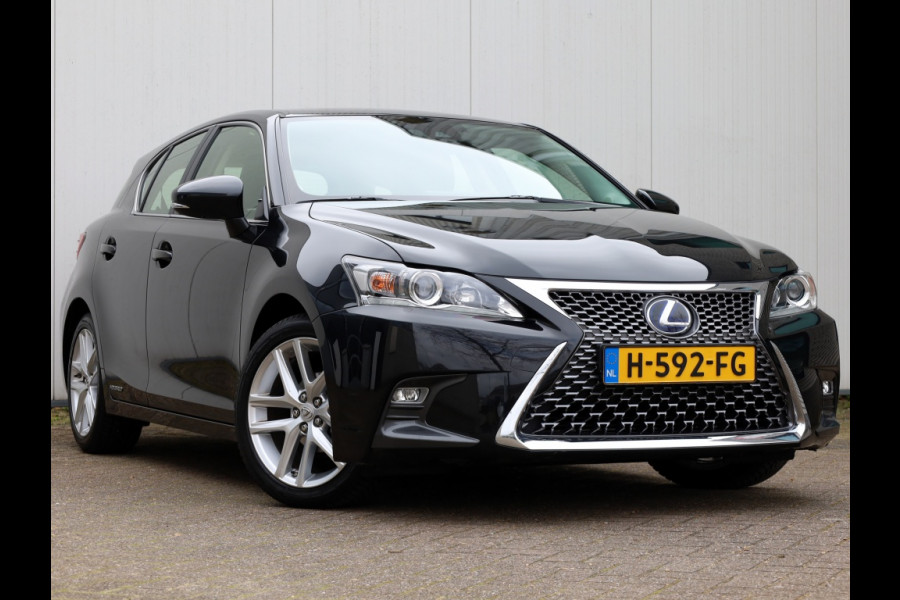 Lexus CT 200h Dynamic | Leder/Alcantara | Breedbeeld Navi | Safety Pack