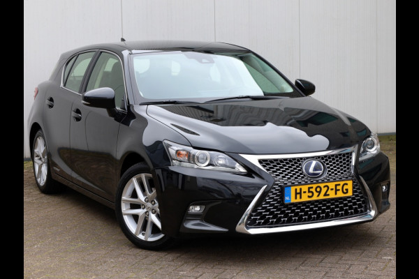 Lexus CT 200h Dynamic | Leder/Alcantara | Breedbeeld Navi | Safety Pack