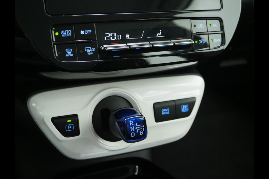 Toyota Prius 1.8 Executive | Adaptive Cruise | Camera | Keyless | Climate