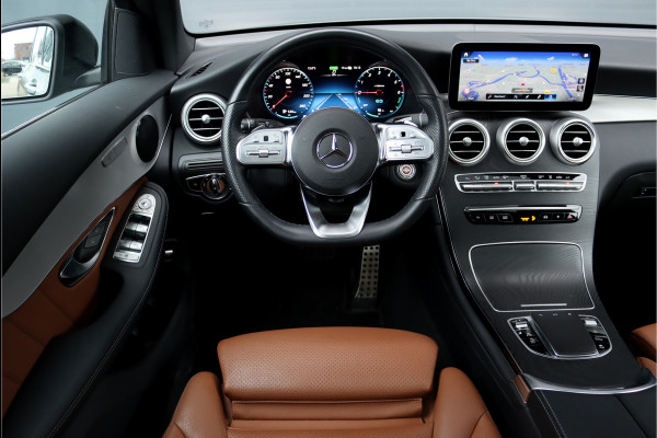 Mercedes-Benz GLC 300de 4-MATIC AMG Line Aut9, Panoramadak, Distronic+, Keyless Go, Surround Camera, Nightpakket, Leder, Voorklimatisering, Dodehoekassistent, Sfeerverlichting, Etc.