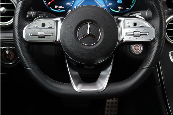 Mercedes-Benz GLC 300de 4-MATIC AMG Line Aut9, Panoramadak, Distronic+, Keyless Go, Surround Camera, Nightpakket, Leder, Voorklimatisering, Dodehoekassistent, Sfeerverlichting, Etc.