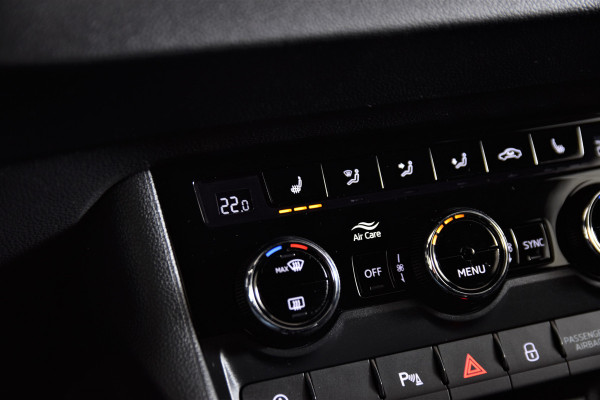 Škoda Karoq 1.5 TSI ACT Sportline Business - DSG Automaat | Dig. Cockpit | Adapt. Cruise | Elek. Klep | Stuur-+Stoelverw. | Camera | PDC | NAV+App. Connect | ECC | LED | LM 18" |