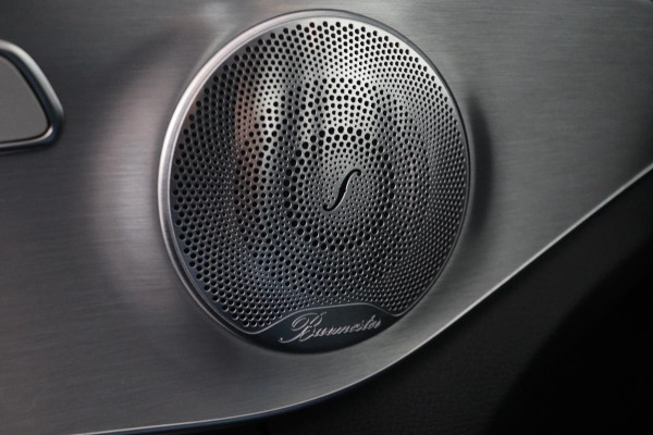 Mercedes-Benz C-Klasse 350e AMG Line | Burmester | Carplay | Leder | Luchtvering | Stoelverwarming | Full LED | Park Assist | Sportstoelen