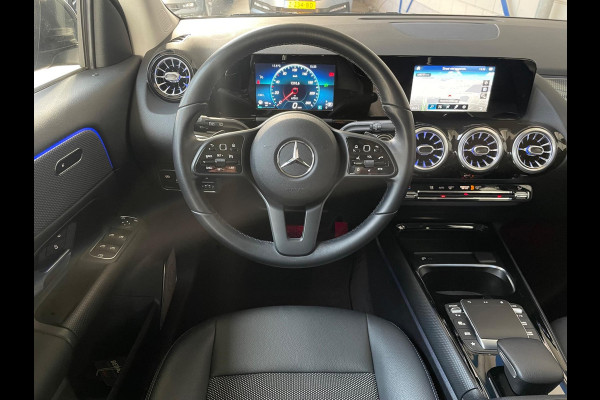 Mercedes-Benz GLA 180 NAVI|SFEERVERLICHTING|CAMERA
