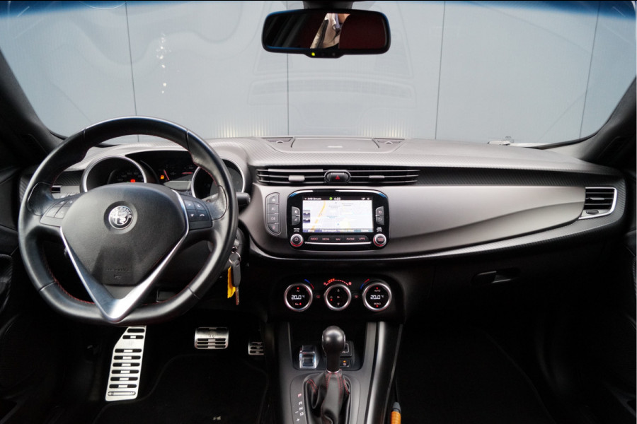 Alfa Romeo Giulietta 1.4 Turbo MultiAir Super 170PK AUTOMAAT | 18"Velgen | Clima| Leder│Navi│Cruise