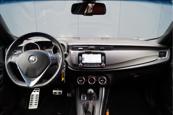 Alfa Romeo Giulietta 1.4 Turbo MultiAir Super 170PK AUTOMAAT | 18"Velgen | Clima| Leder│Navi│Cruise