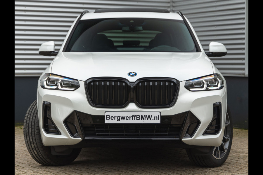 BMW X3 xDrive30e M-Sport - Pano - Trekhaak - Memoryzetel - Head-up - Stuurwiel verwarmd