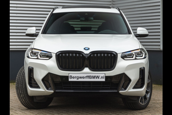 BMW X3 xDrive30e M-Sport - Pano - Trekhaak - Memoryzetel - Head-up - Stuurwiel verwarmd