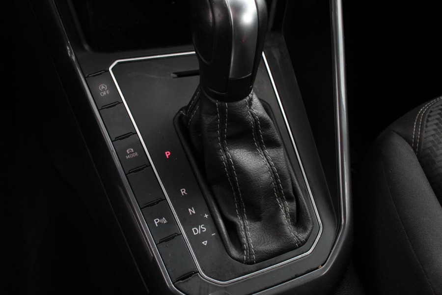 Volkswagen Polo 1.5 TSI 150pk R Line Plus | Navigatie | Apple Carplay/Android Auto | Parkeersensoren | Adaptive Cruise Control | Stoelverwarming | LED-koplampen | Getinte ramen | Climatronic