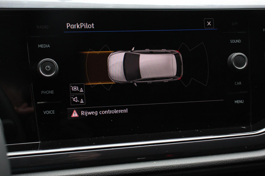 Volkswagen Polo 1.5 TSI 150pk R Line Plus | Navigatie | Apple Carplay/Android Auto | Parkeersensoren | Adaptive Cruise Control | Stoelverwarming | LED-koplampen | Getinte ramen | Climatronic
