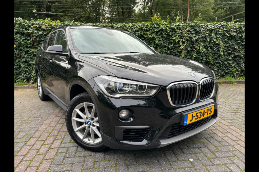 BMW X1 SDrive18i Centennial Executive /Navi /Stoelverwarming