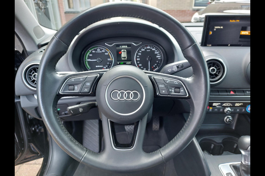 Audi A3 Sportback 40 e-tron Advance Sport | S-Line | Trekhaak | Camera | 100% onderhouden