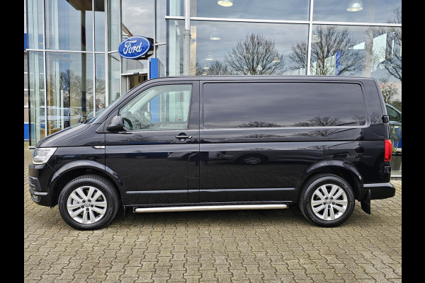 Volkswagen Transporter 2.0 TDI L1H1 204 pk DSG automaat | Trekhaak | Full led | Camera | Navigatie | Stuurwielbediening | Sidebars | Bijrijdersbank | Nette auto!