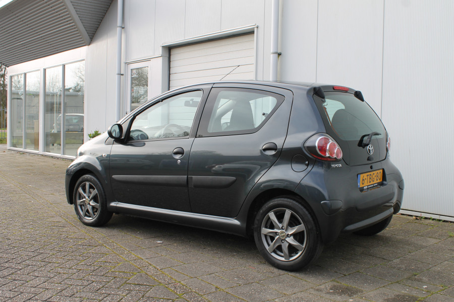 Toyota Aygo 1.0 VVT-i Now