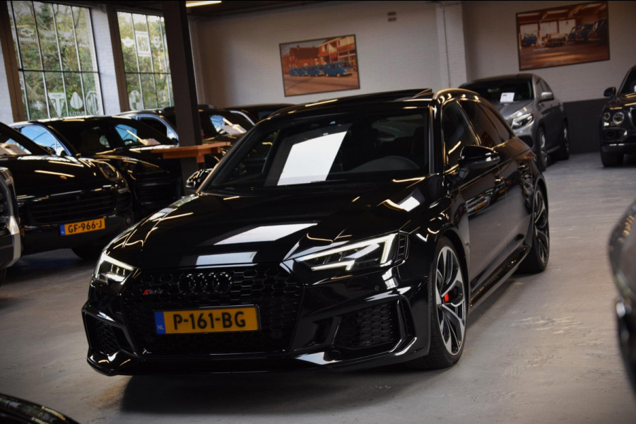 Audi RS4 Avant 2.9 TFSI RS 4 Quattro Panoramadak|Massage|Matrix|Black|450pk!!|B&O|