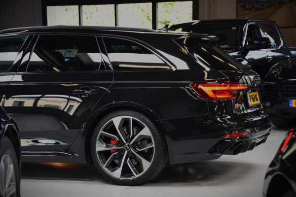 Audi RS4 Avant 2.9 TFSI RS 4 Quattro Panoramadak|Massage|Matrix|Black|450pk!!|B&O|