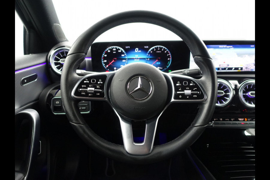 Mercedes-Benz A-Klasse 250 e Business Solution AMG Prestige Aut- Sfeerverlichting I CarPlay I Sport Leder Interieur I Stoelverwarming I Camera I Park Assist
