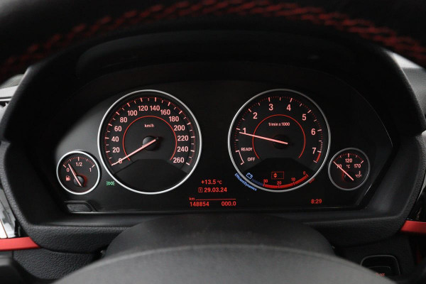 BMW 3 Serie 318i Executive | Navigatie | Full LED | Climate control | Bluetooth | PDC | Cruise control | Stoelverwarming | Sportstoelen