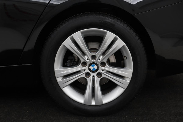 BMW 3 Serie 318i Executive | Navigatie | Full LED | Climate control | Bluetooth | PDC | Cruise control | Stoelverwarming | Sportstoelen