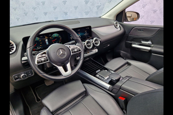 Mercedes-Benz B-Klasse 200 Business Solution Luxury Automaat | Pano | Stoelverwarming | Clima | PDC | Camera | LED |