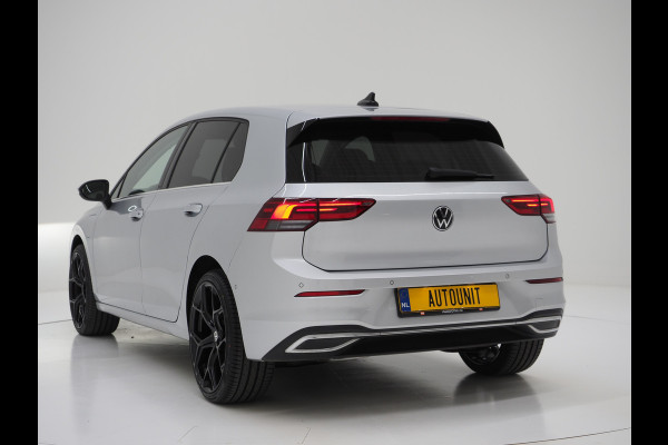 Volkswagen Golf 1.4 eHybrid Style | Massage | Adaptive Cruise | Camera | Keyless | Sfeerverlichting
