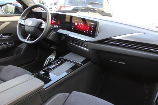 Opel Astra 1.6 Turbo Hybrid Ultimate | Panoramadak | HiFi | Alcantara | Matrix