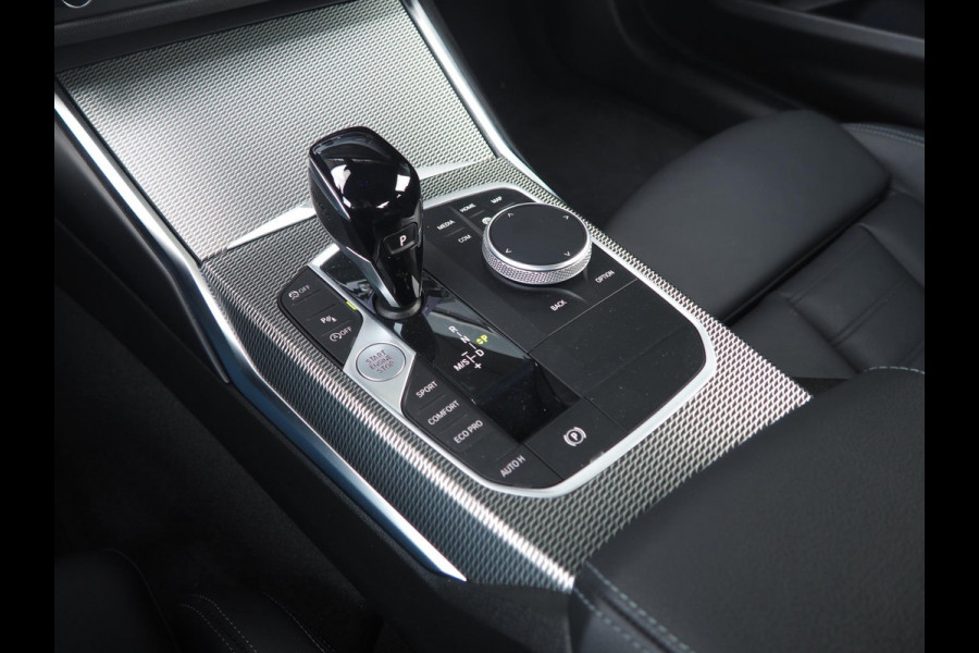BMW 2 Serie Coupé 220i High Executive / M-sport / Memory / HUD / Adaptive / Leder / Full LED / Camera