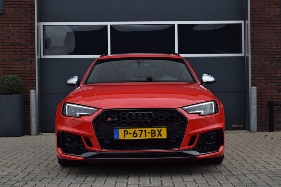 Audi RS4 2.9 TFSI 450pk Quattro Keramisch - Pano - HUD