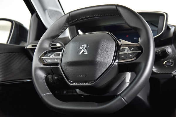 Peugeot 208 1.2 PureTech 100 PK Allure Pack | Dig. Cockpit | Adapt. Cruise | Stoelverw. | Camera | PDC | App Connect | Auto. Airco | LM16" | 1836
